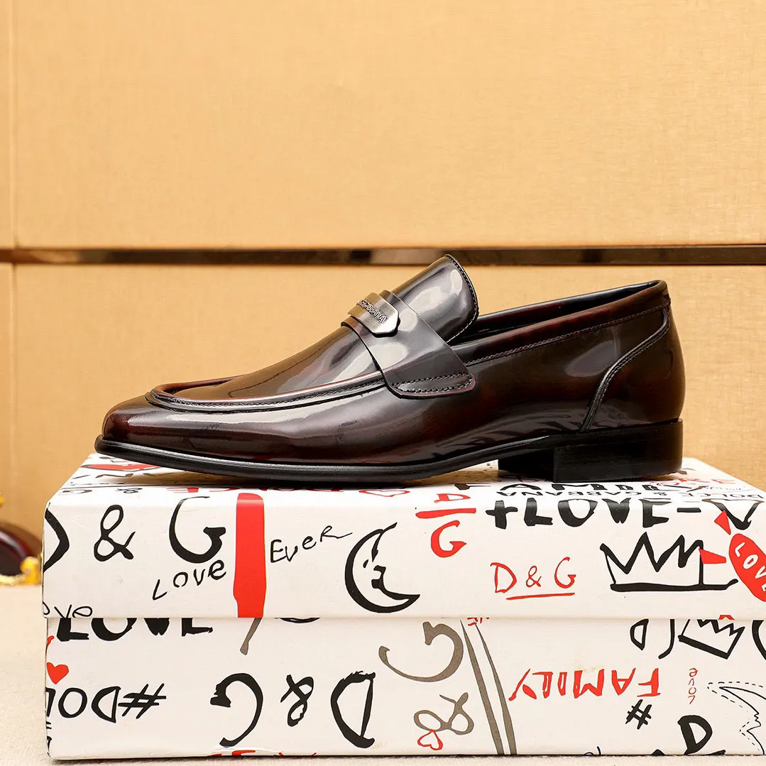 Men's clothing and shoes 💰460 💐DG top quality🔍🔍Men's new leather shoes🚹Sold simultaneously at counters⚠The uppers are imported open-edge beaded cowhide leather uppers from Italy, fully imported cowhide leather lining + classic hardware buckles, completely 1⃣️to 1⃣️reproduction🇮🇹💪💪, ⚠ Sole: The original sole is specially provided by the original factory. The exclusive movable molded sole is super comfortable. ⚠The original factory follows the order, 🔍🔍high quality, you can enter and exit the counter at will, welcome to compare⚠Size: 38-44 (45.46🉑️Customized)